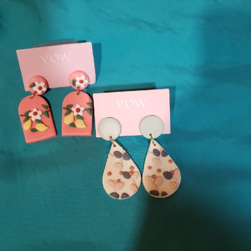 Floral Earrings 2-for-1. Coral and Mint.